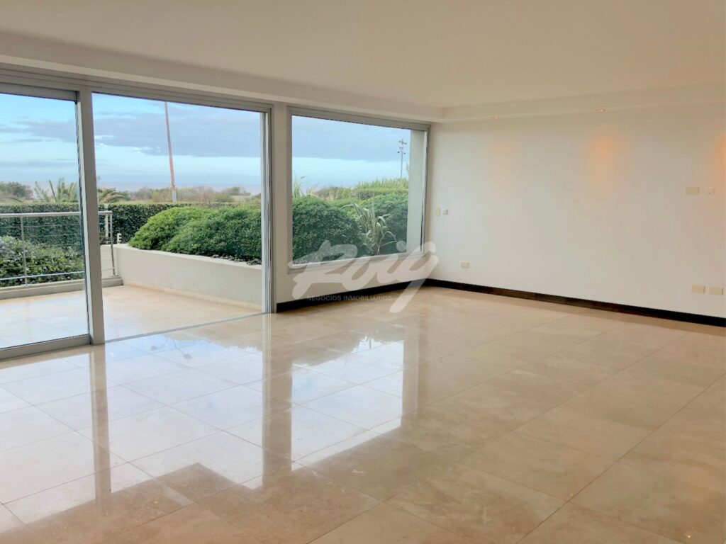 xr:d:DAFUqqix3qg:375,j:5963177461189754293,t:23120714