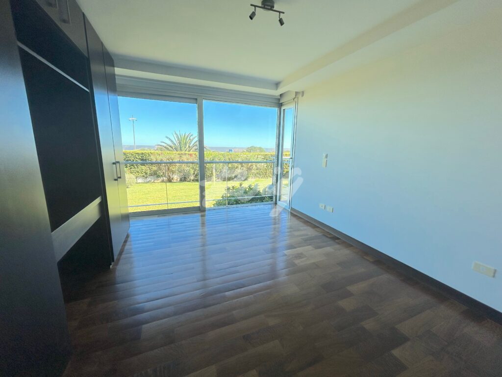 xr:d:DAFUqqix3qg:375,j:5963177461189754293,t:23120714