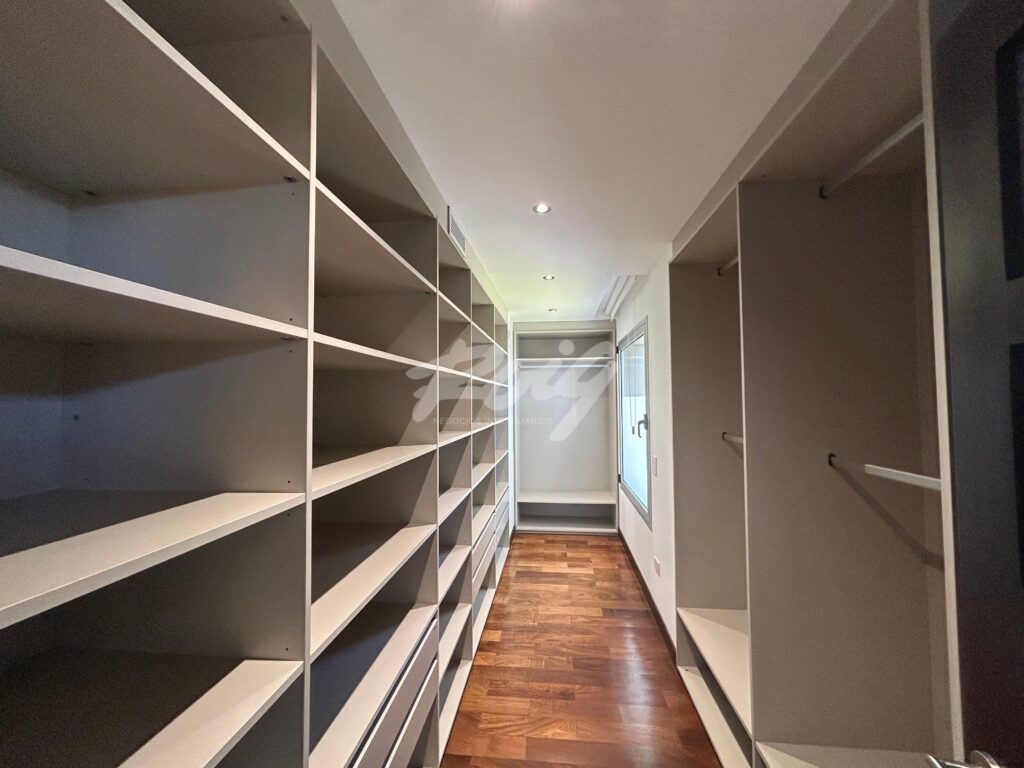 xr:d:DAFUqqix3qg:375,j:5963177461189754293,t:23120714