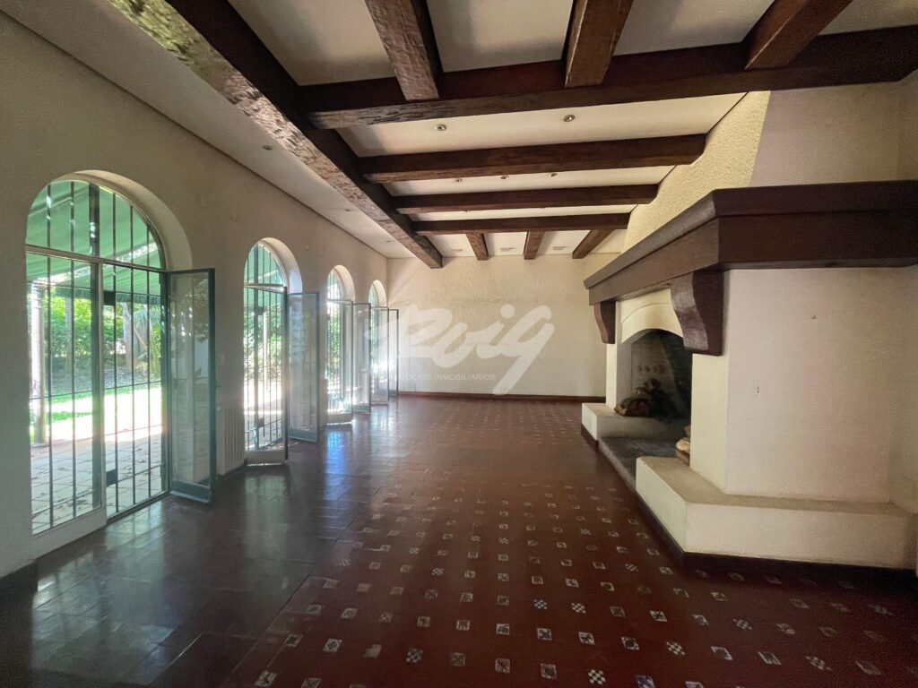 xr:d:DAFUqqix3qg:408,j:8228492398562092672,t:24011813