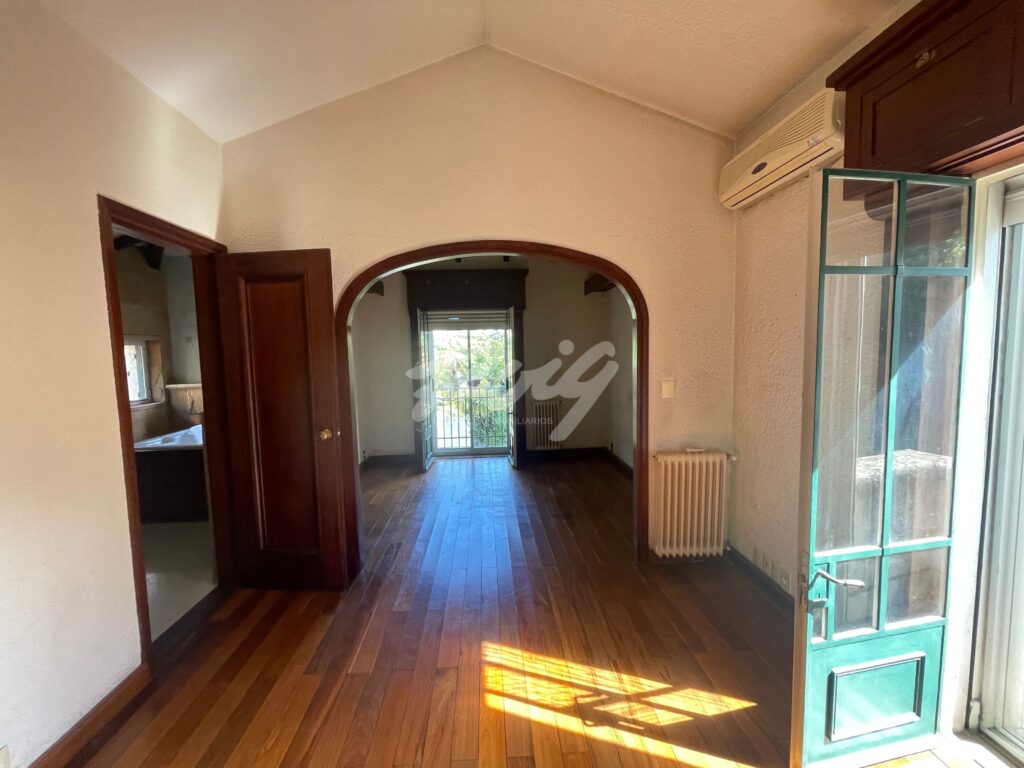 xr:d:DAFUqqix3qg:408,j:8228492398562092672,t:24011813