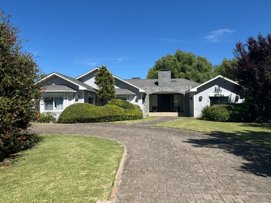 WhatsApp Image 2025-11-03 at 21.48.43