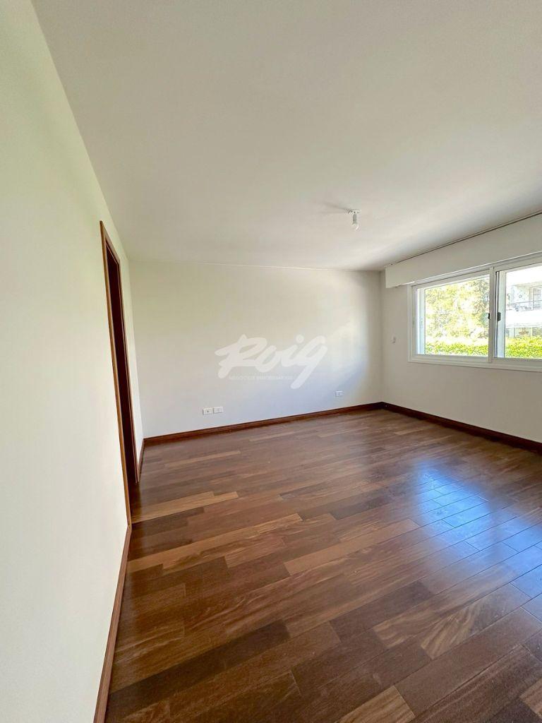 WhatsApp Image 2025-11-04 at 11.22.02 (10)