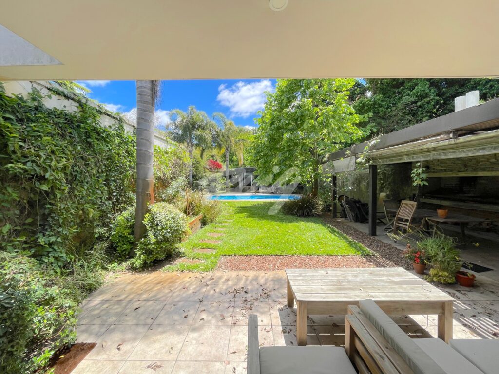 xr:d:DAFUqqix3qg:403,j:1869406740476216093,t:23122014